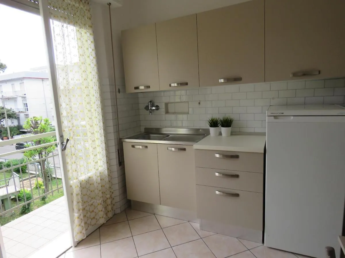 Appartamenti Tevere Riccione 0*,